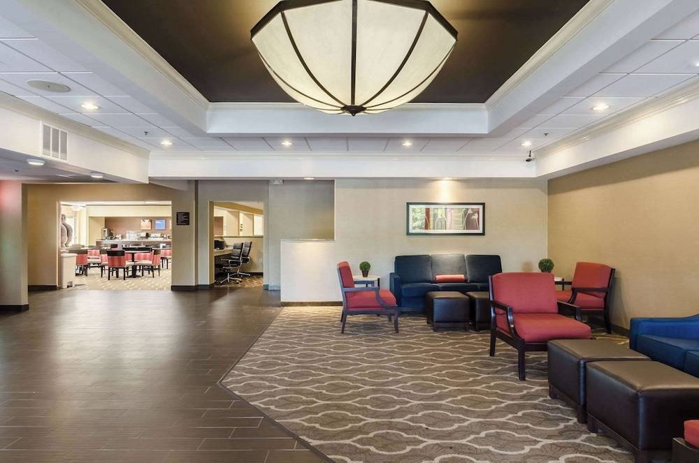 Comfort Inn Randolph-Boston 2