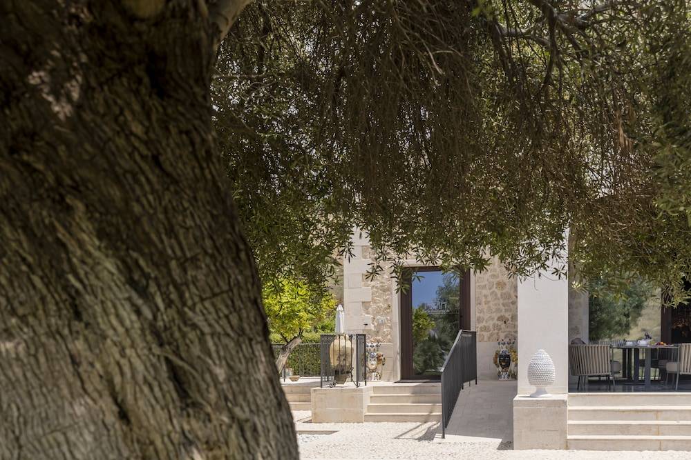 Borgo Giallonardo Wine Relais 2