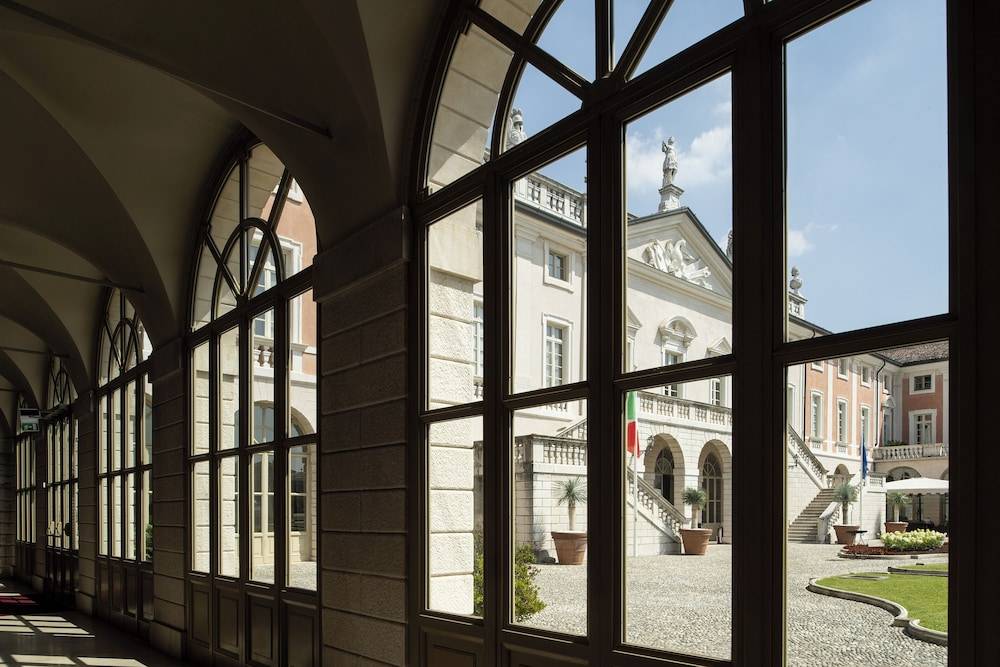 Villa Fenaroli Palace Hotel 2