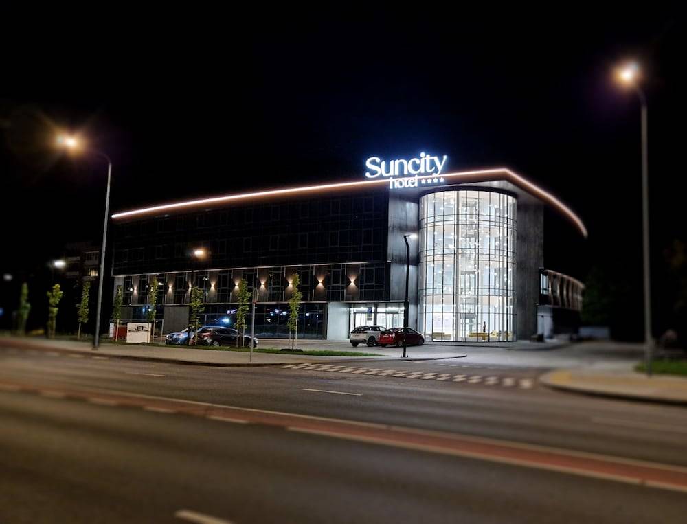 Suncity Hotel & SPA 1