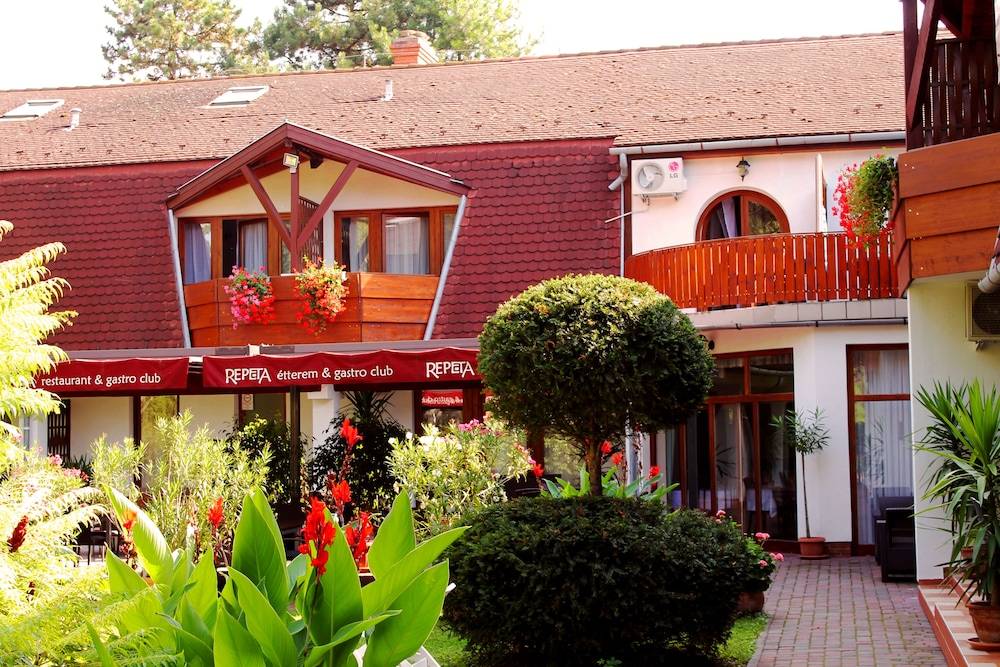 Hotel Kentaur 1