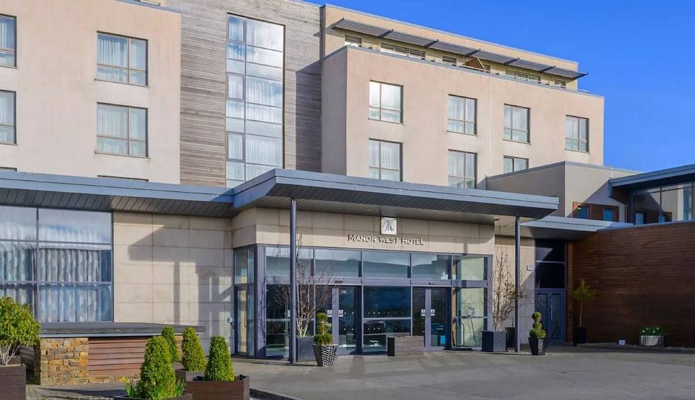 Manor West Hotel & Leisure Club 1