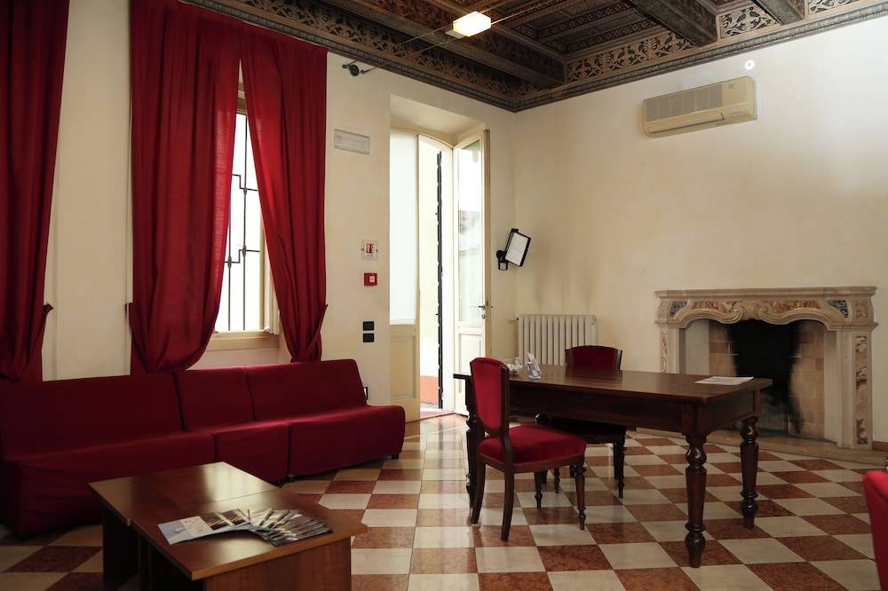 Hotel Antica Dimora, MantegnaHotels 1
