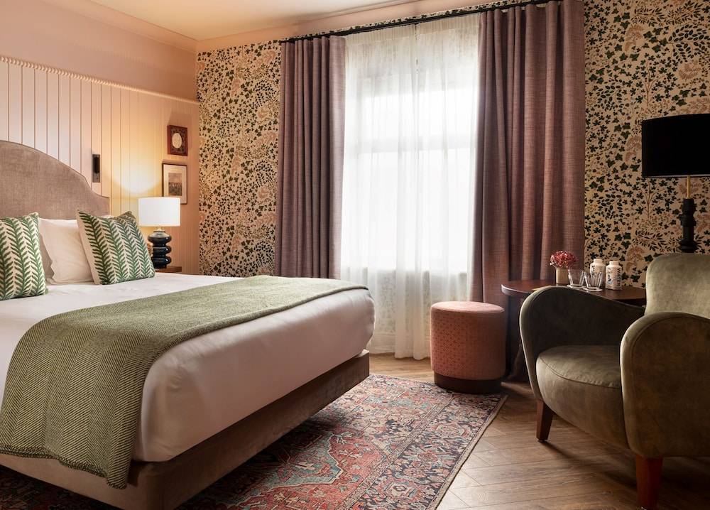 The Ashe Hotel 2