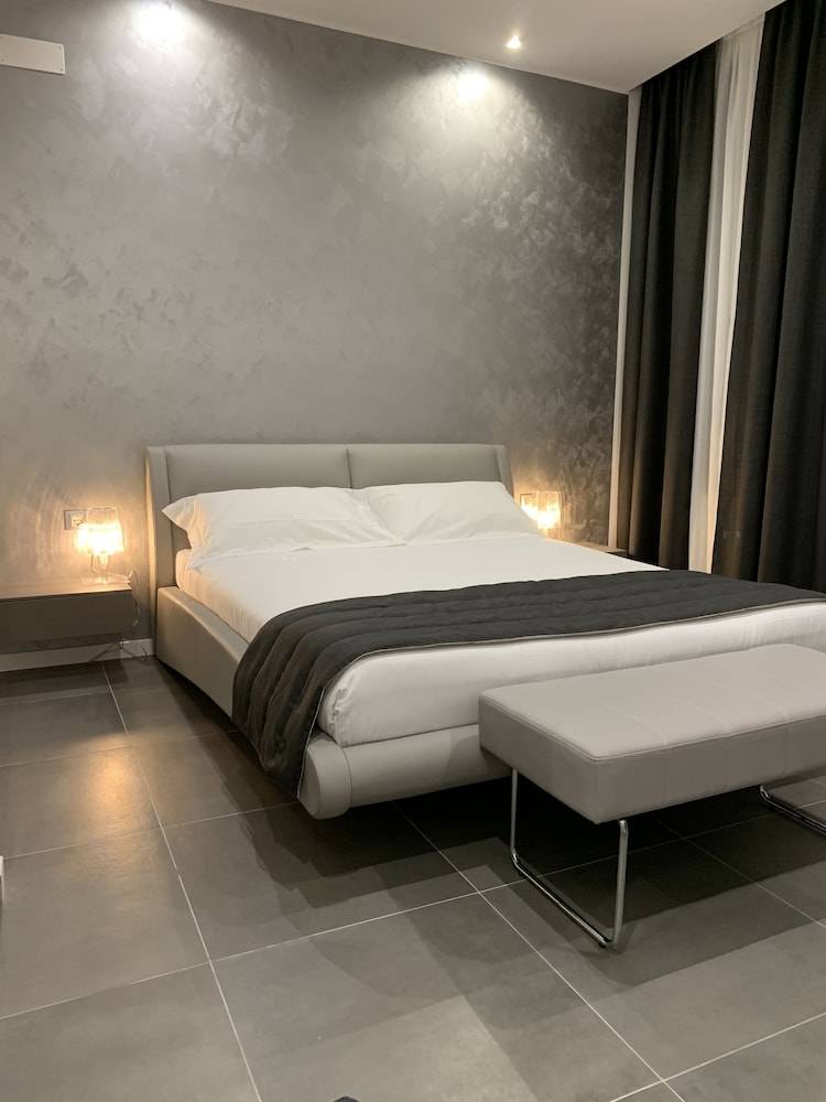 ApartHotel Bossi 1