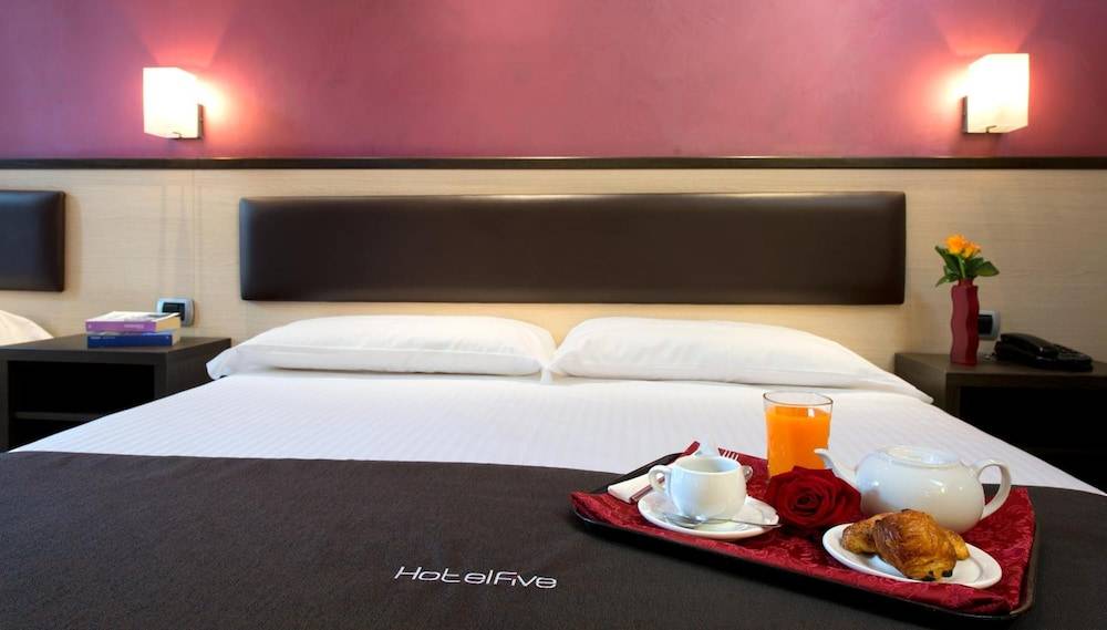 Hotel Five 2