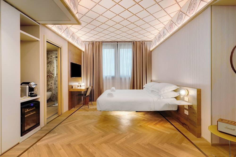 QC Room Milano Porta Romana 1