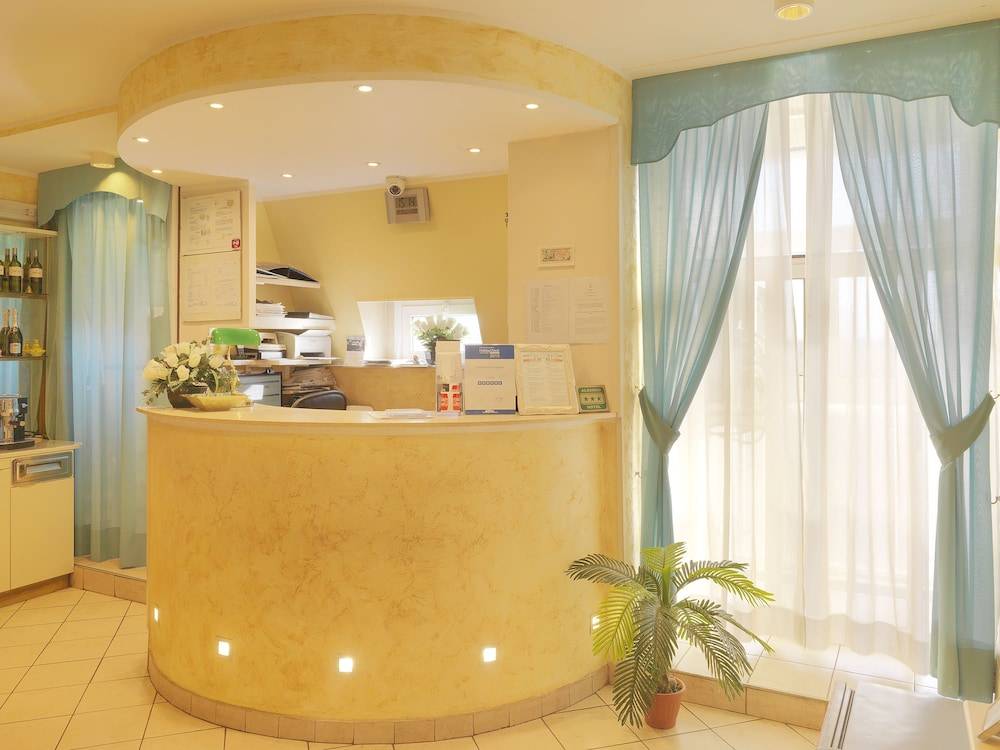 Hotel Arco Romana 1