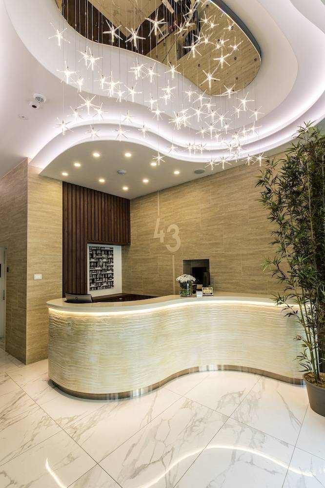 43 Station Hotel 2