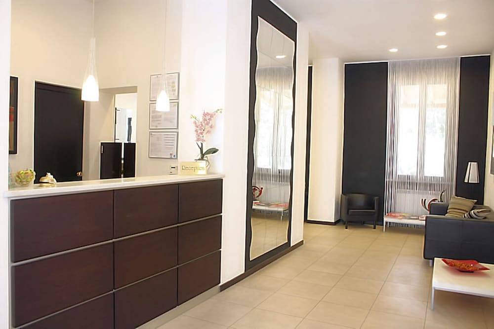 Hotel Paradiso 2