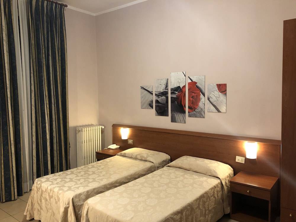 Hotel Paradiso 1