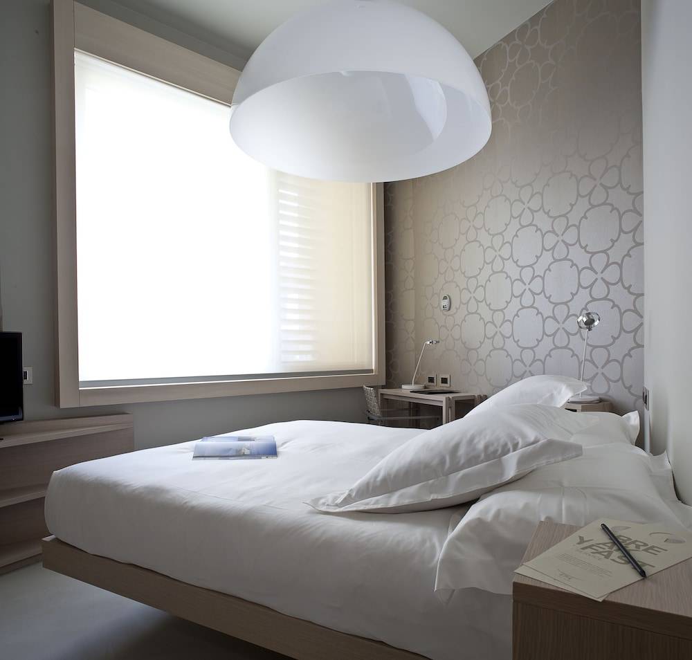 Nu Hotel 1