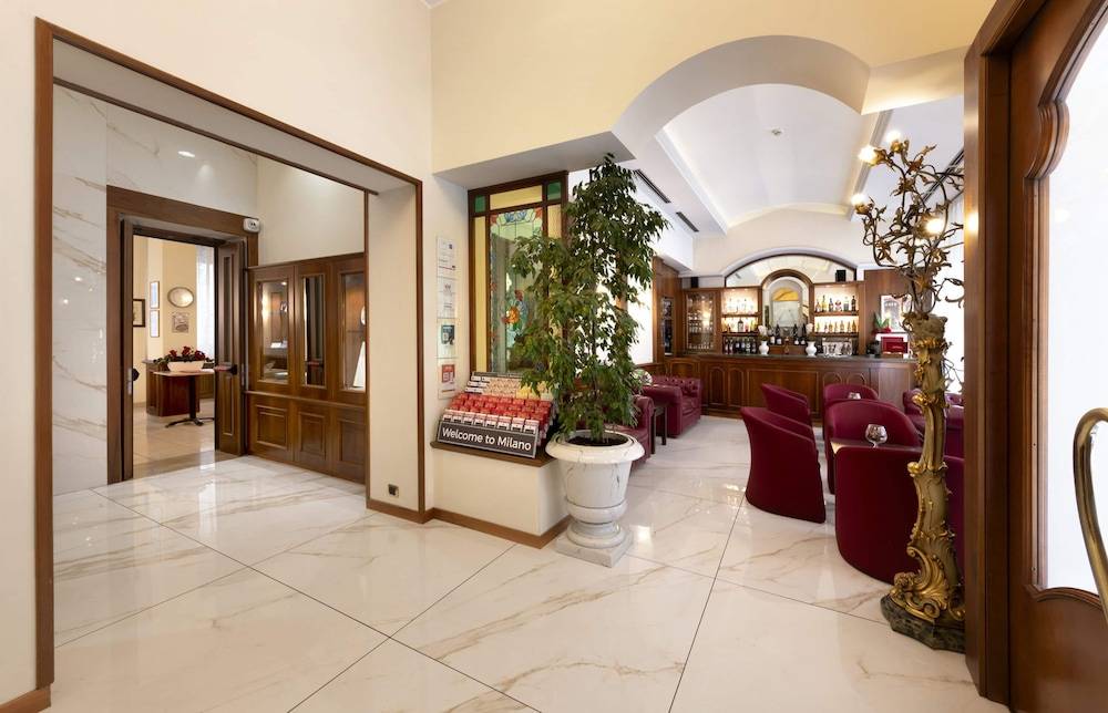 Lancaster Hotel 2