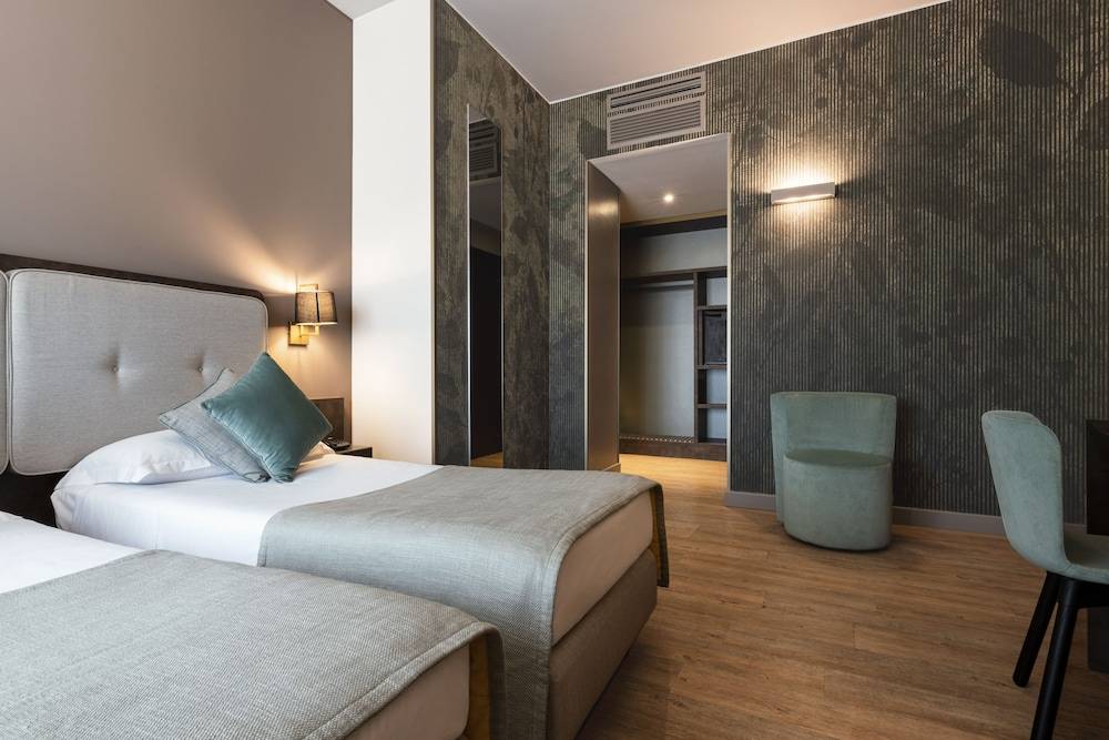 Mokinba Hotels King 1