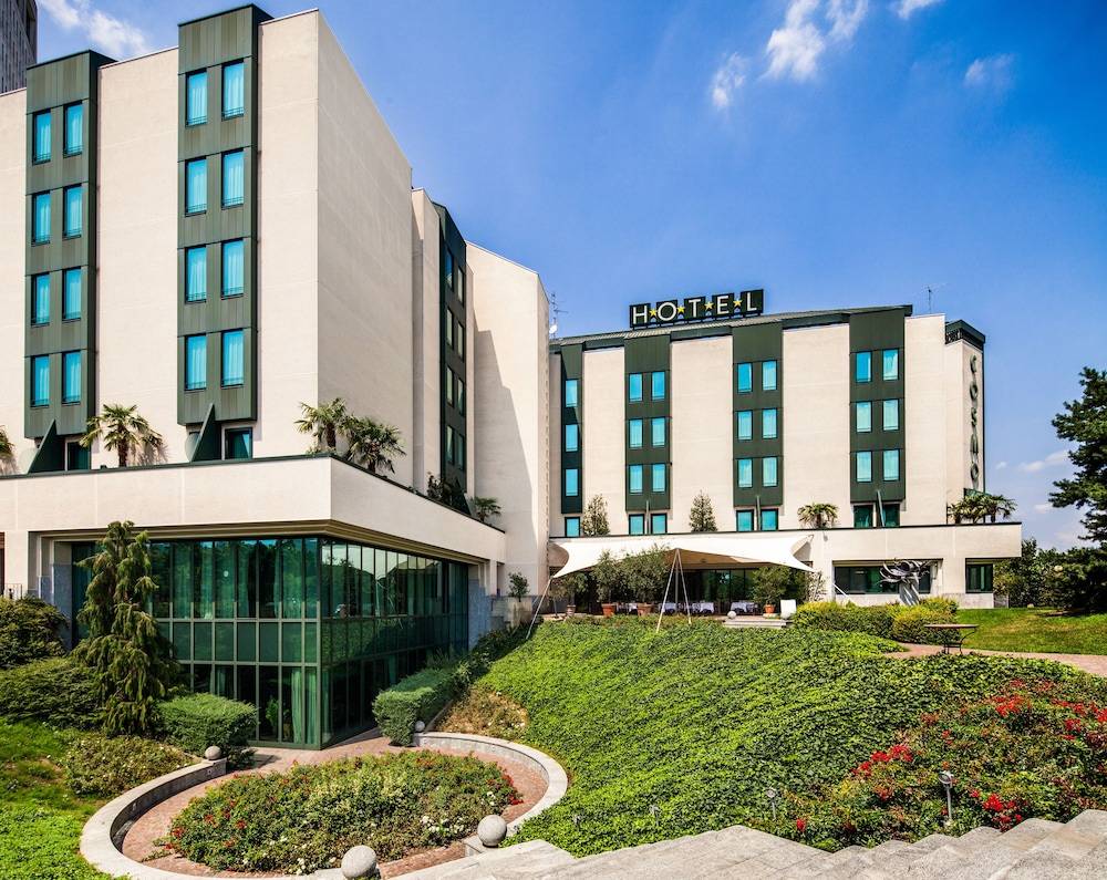 Cosmo Hotel Torri 1