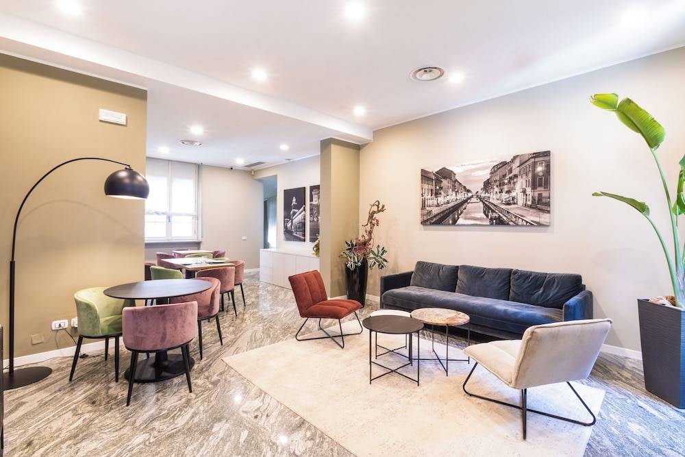 Martini Suite 1
