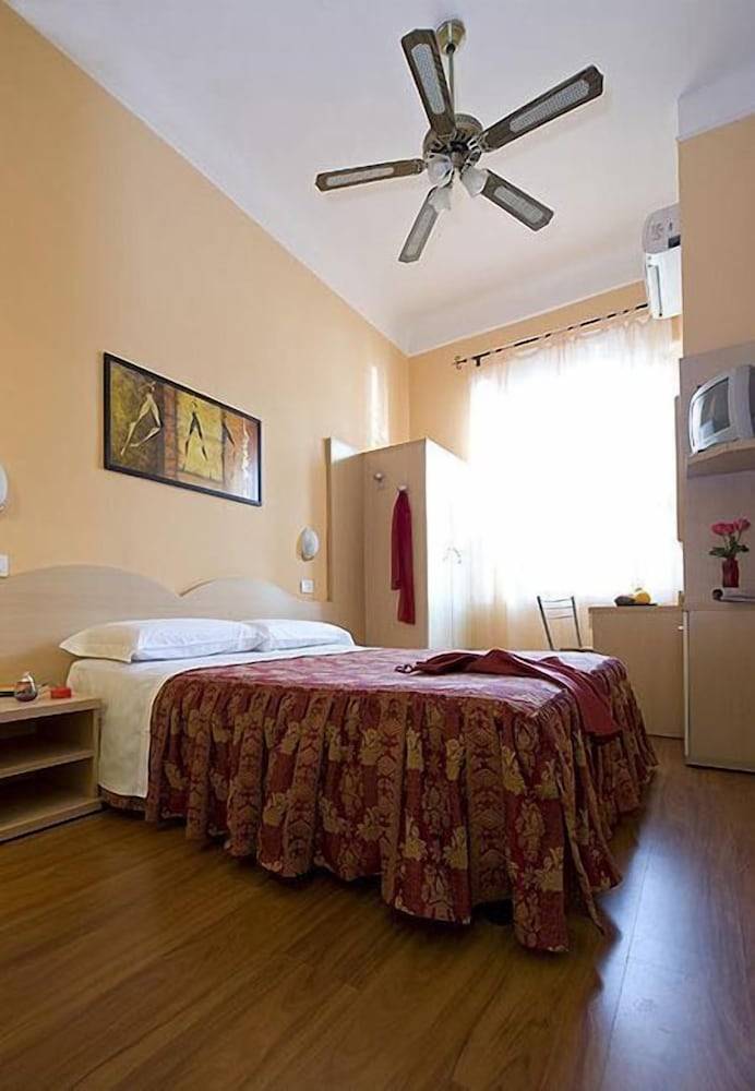 Hotel Sabatino Milan 1