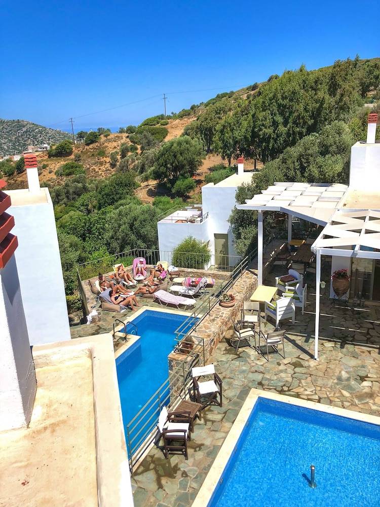 Mourtzanakis Residence - Traditional Eco Hotel in Achlada 2