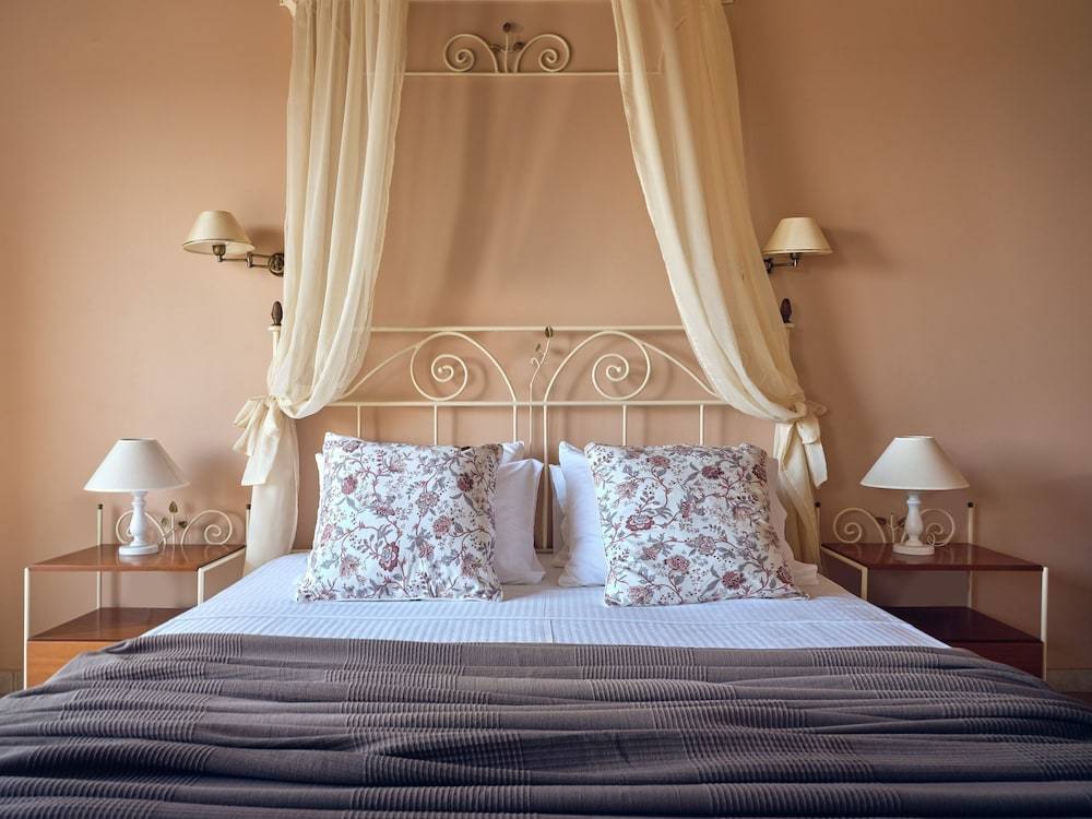 Lithies Hotel 1