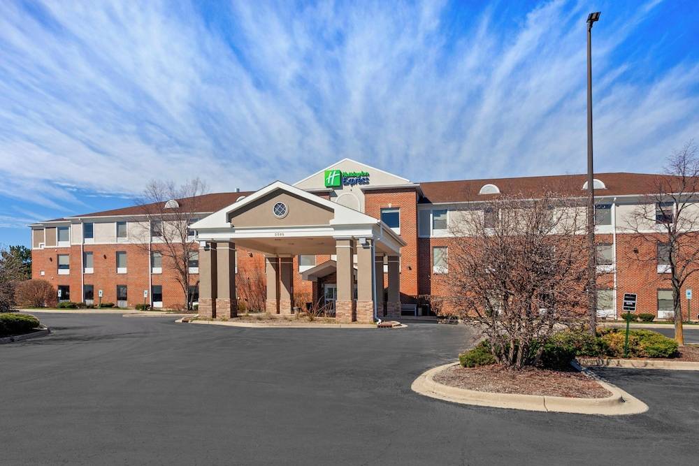 Holiday Inn Express & Suites CHICAGO-ALGONQUIN by IHG 1