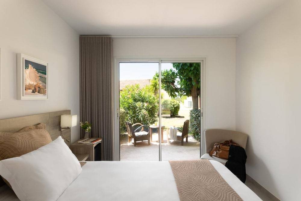 Hôtel-Restaurant Marina Di Lava - Grand Ajaccio 2