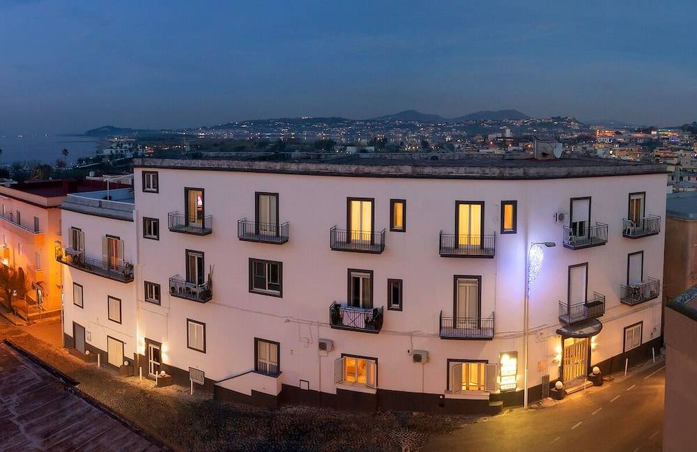 Naro Suites and Rooms 1