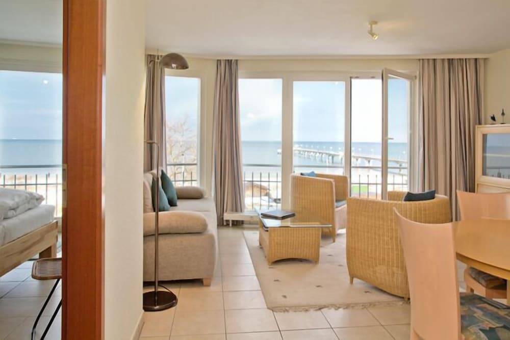SEETELHOTEL Ostseeresidenz Bansin mit Pool und unmittelbarer Strandnähe 1