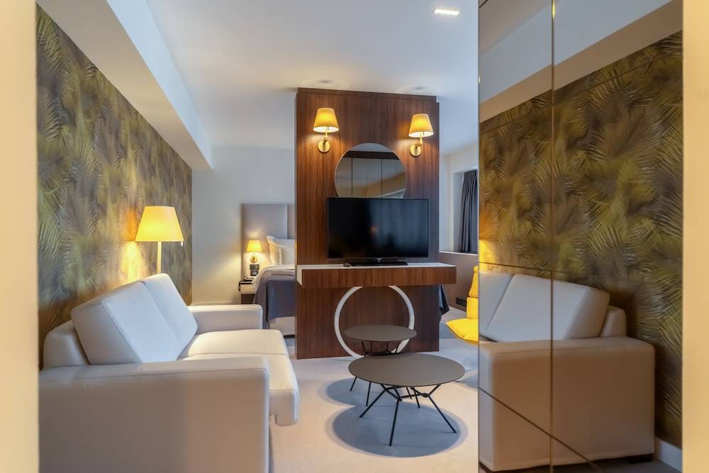 HOTEL AGAPE 1