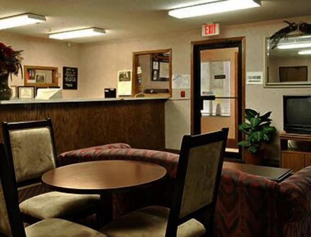 America's Best Value Inn Beardstown 2