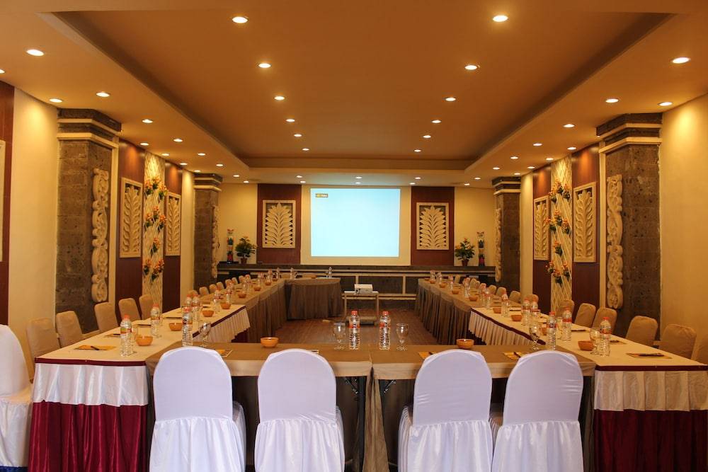 CLV Hotel & Villa 1