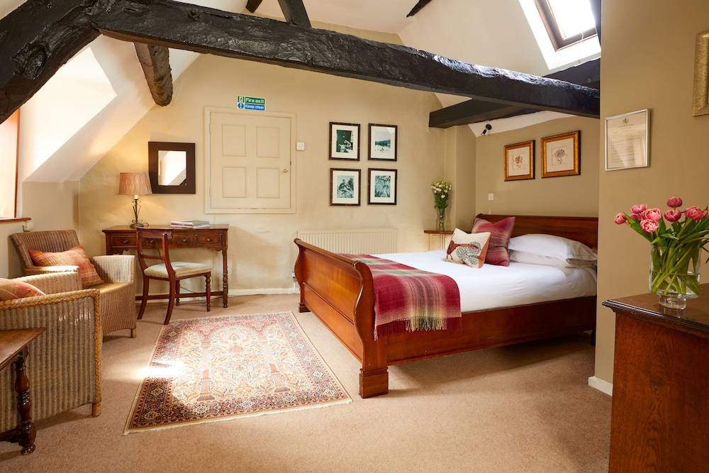 Burford House BH 1