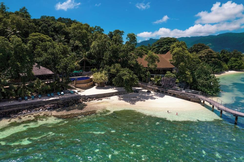Cerf Island Resort 1