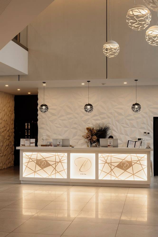Hotel Dali Val d'Europe, Tapestry Collection by Hilton 1