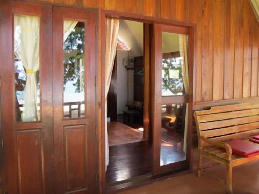 JOY Bungalow Resort and Restaurant 2