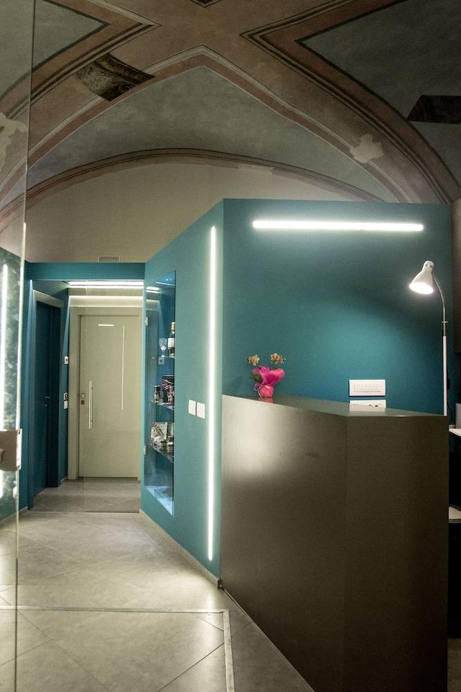 Little Italy Hostel Ex Chiesa S Donato 2