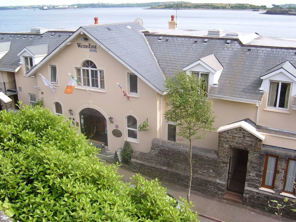 WatersEdge Hotel 1