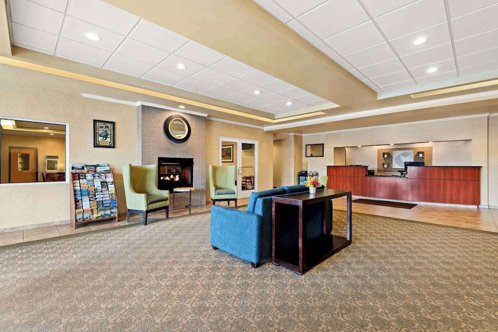 Comfort Inn & Suites Creswell 2