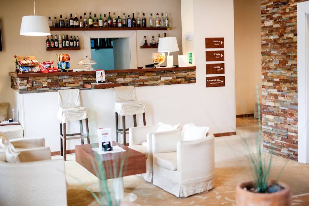 Ambient Hotel 2