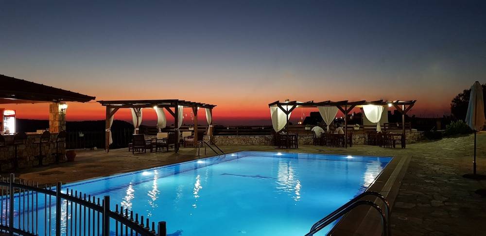 Ataviros Hotel 1