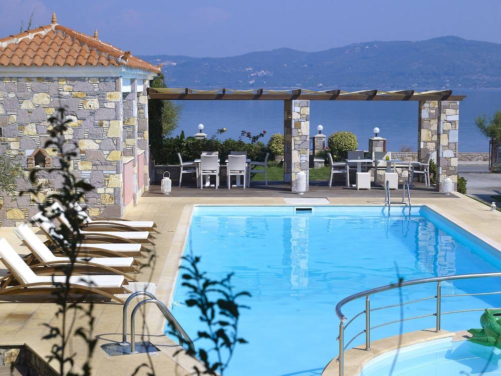 Aeolis Apartments & Studios 1