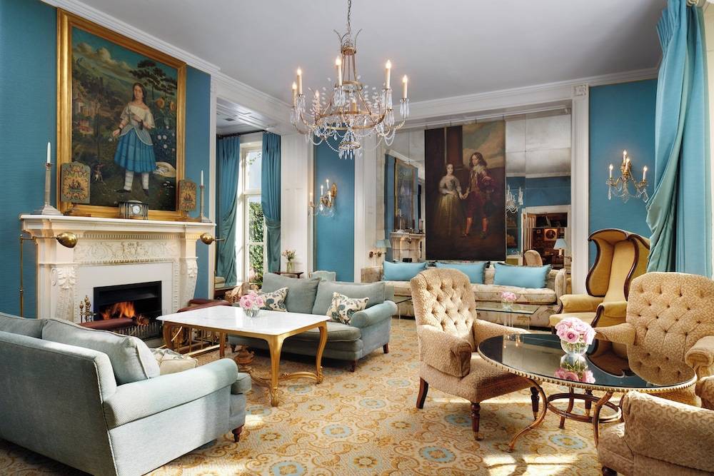 Summer Lodge Country House Hotel 1