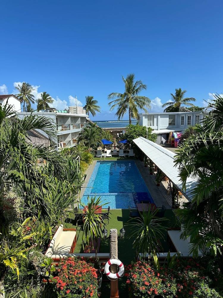 Reef Beach Resort 1