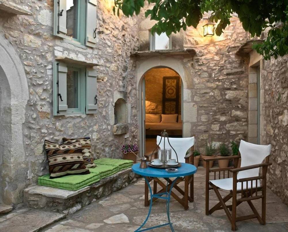 Critamo Cottage 1