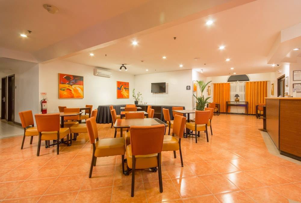 Microtel by Wyndham Eagle Ridge 2