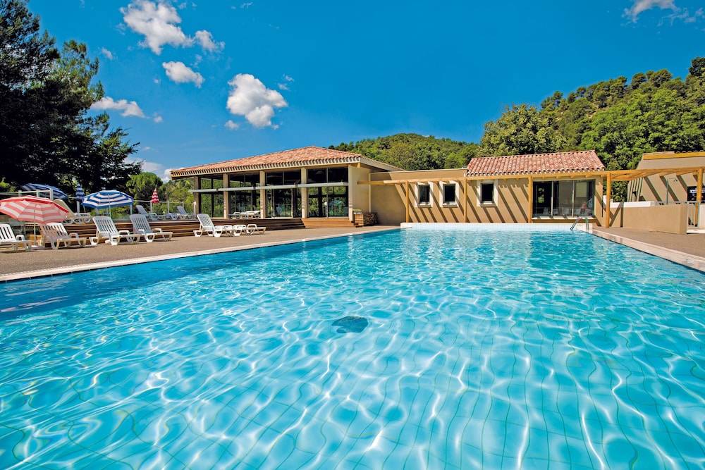 Club Vacances Bleues Domaine de Château Laval 1