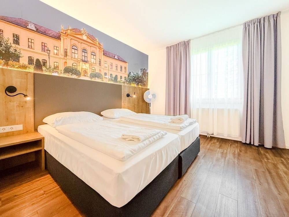 Hotel Sachsengang - free parking, near U1 & U2 1