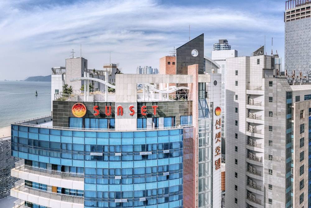 Sunset Hotel 1