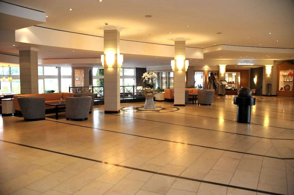 COURT HOTEL 2