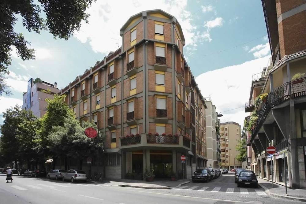 Hotel de Paris 1