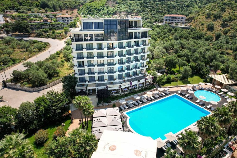 Rapo's Resort Hotel 1